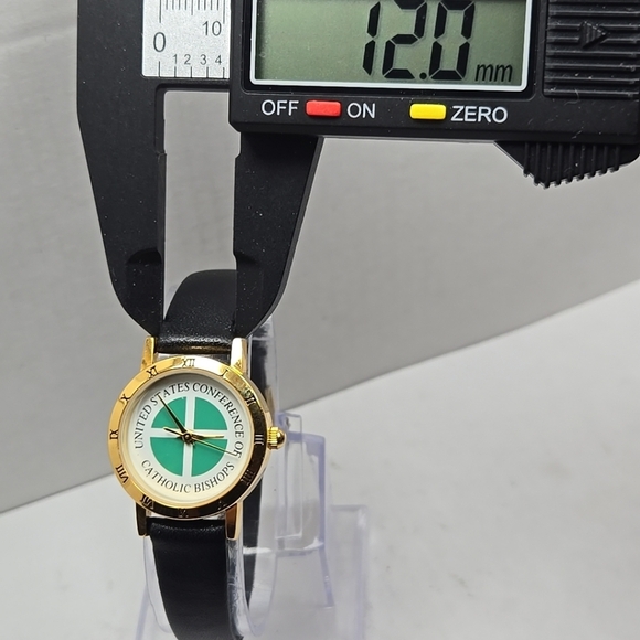 United States Conference Of Catholic Baptists Gold Tone Watch New Battery - Picture 5 of 11